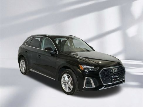 Used 2023 Audi Q5 e Premium w/ Convenience Package AWD/4WD image 10