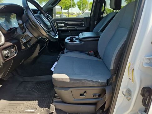 Used 2024 RAM 2500 Big Horn w/ Off Road Package image 18