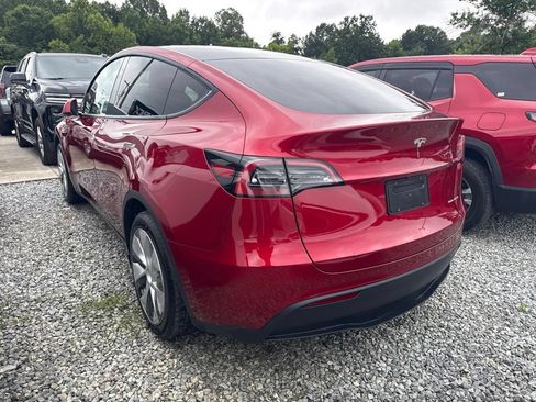 Used 2024 Tesla Model Y Long Range AWD/4WD image 6