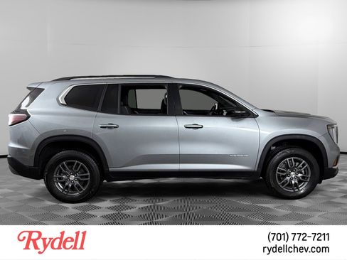 Used 2025 GMC Acadia Elevation image 6