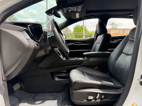 Used 2024 Cadillac XT5 Premium Luxury image 25