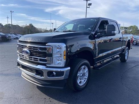 Used 2025 Ford F250 XLT image 13