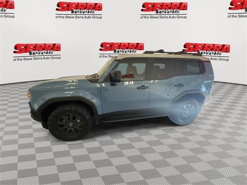 Used 2024 Toyota Land Cruiser image 7