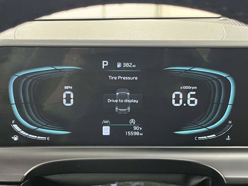 Used 2025 Kia Seltos S FWD image 40