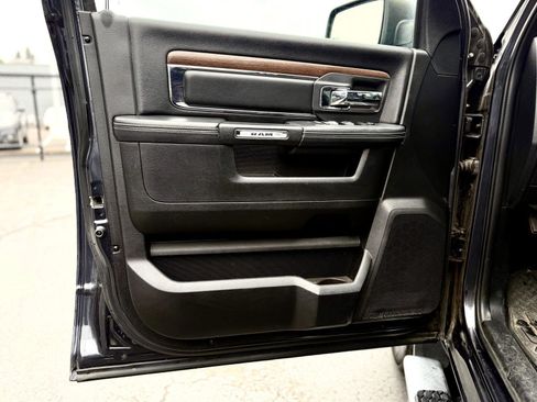 Used 2015 RAM 1500 Laramie w/ Convenience Group AWD/4WD image 10