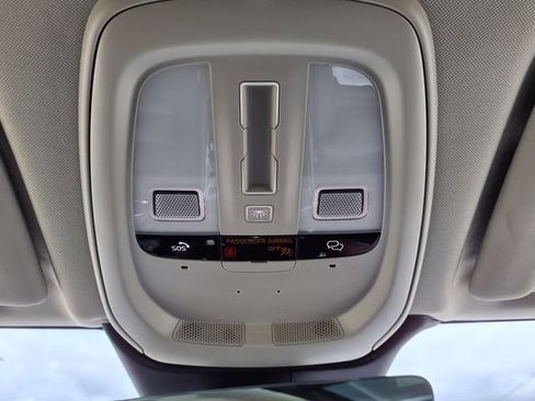 Used 2023 Volvo XC60 B5 Ultimate w/ Protection Package Premier FWD image 24