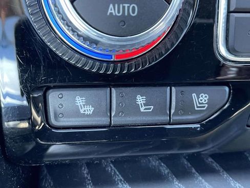 Certified 2022 GMC Yukon Denali image 23