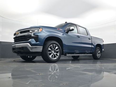 Used 2024 Chevrolet Silverado 1500 LT image 21