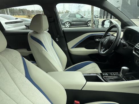 Used 2025 Acura ADX A-Spec image 16