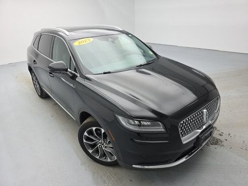 Used 2023 Lincoln Nautilus Reserve w/ Equipment Group 201A image 2