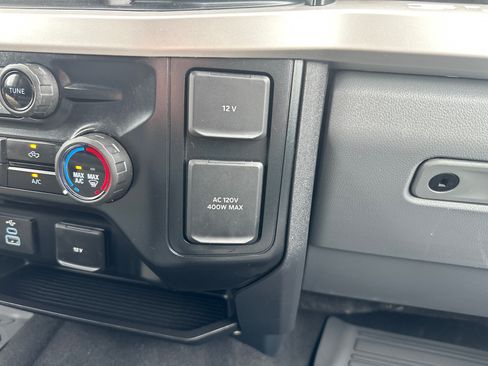 Used 2025 Ford F250 XLT AWD/4WD image 32