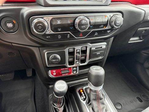 Used 2022 Jeep Wrangler Unlimited Rubicon AWD/4WD image 20