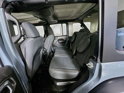 Used 2024 Jeep Wrangler Unlimited AWD/4WD image 25