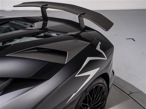 Used 2017 Lamborghini Aventador LP 750-4 Superveloce image 17