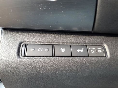 New 2026 Nissan Pathfinder SL image 18