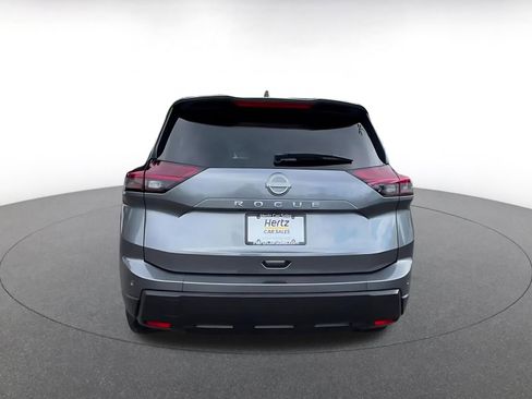 Used 2025 Nissan Rogue SV FWD image 12