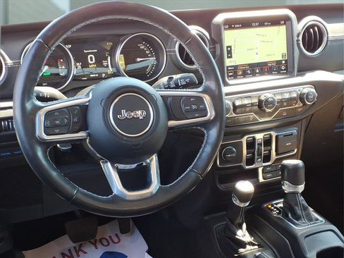 Used 2022 Jeep Wrangler Unlimited Sahara w/ Cold Weather Group image 14