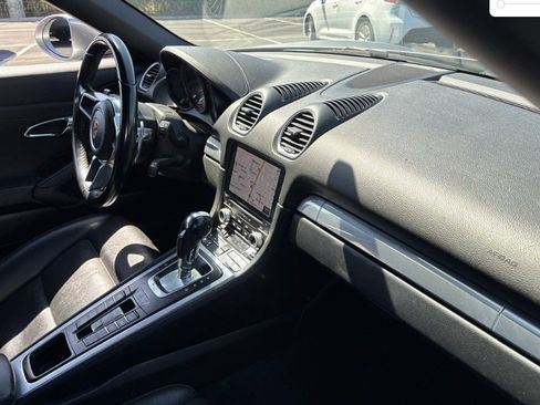 Used 2017 Porsche 718 Boxster S RWD image 10