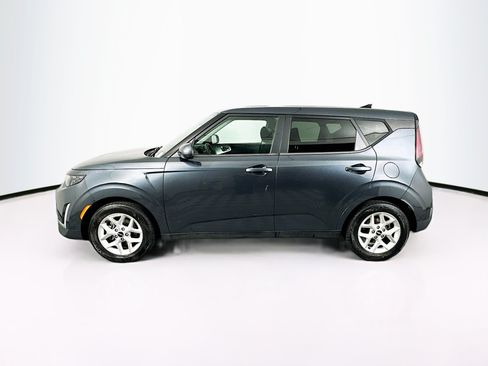 Used 2023 Kia Soul LX w/ Option Group 015 FWD image 4