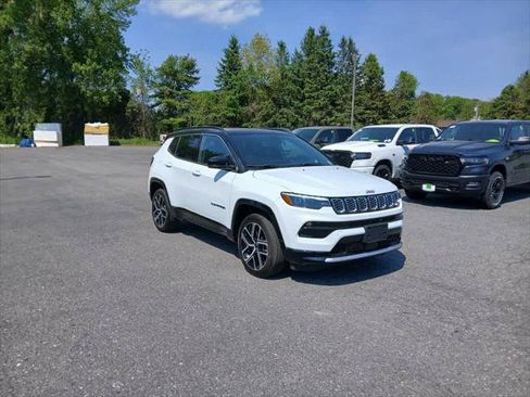 Certified 2025 Jeep Compass Limited w/ Elite Group AWD/4WD image 3