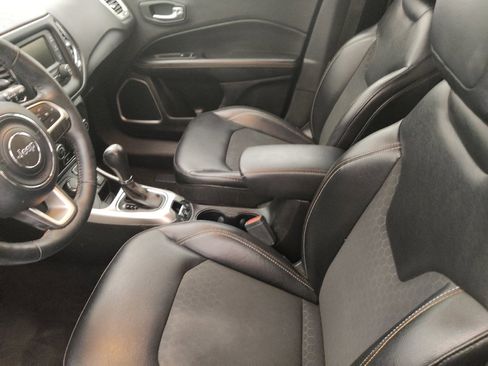 Used 2018 Jeep Compass Latitude w/ Cold Weather Group image 17