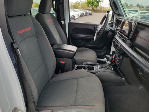 Used 2024 Jeep Wrangler Unlimited Rubicon AWD/4WD image 23