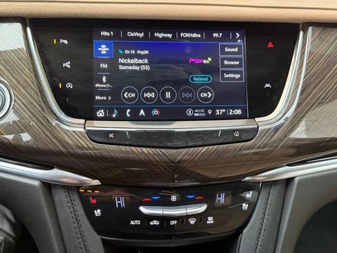 Used 2024 Cadillac XT6 Sport image 12