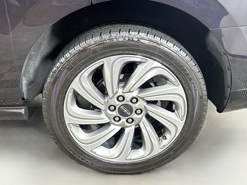 Used 2022 Lincoln Navigator Reserve image 32