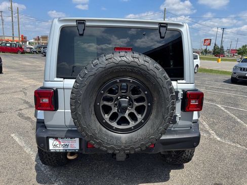 Used 2023 Jeep Wrangler Unlimited Rubicon 392 w/ Xtreme Recon 35" Tire Package image 4