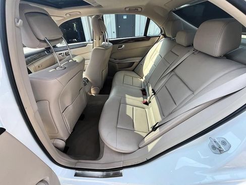 Used 2014 Mercedes-Benz E 350 4MATIC Sedan image 32