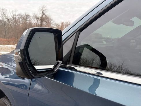 Used 2025 Chevrolet Tahoe LT w/ Comfort Package image 26