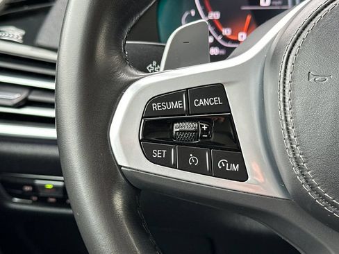 Used 2022 BMW X5 M50i w/ Parking Assistance Package AWD/4WD image 28