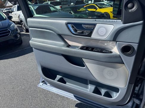 Used 2022 Lincoln Navigator L Black Label image 20