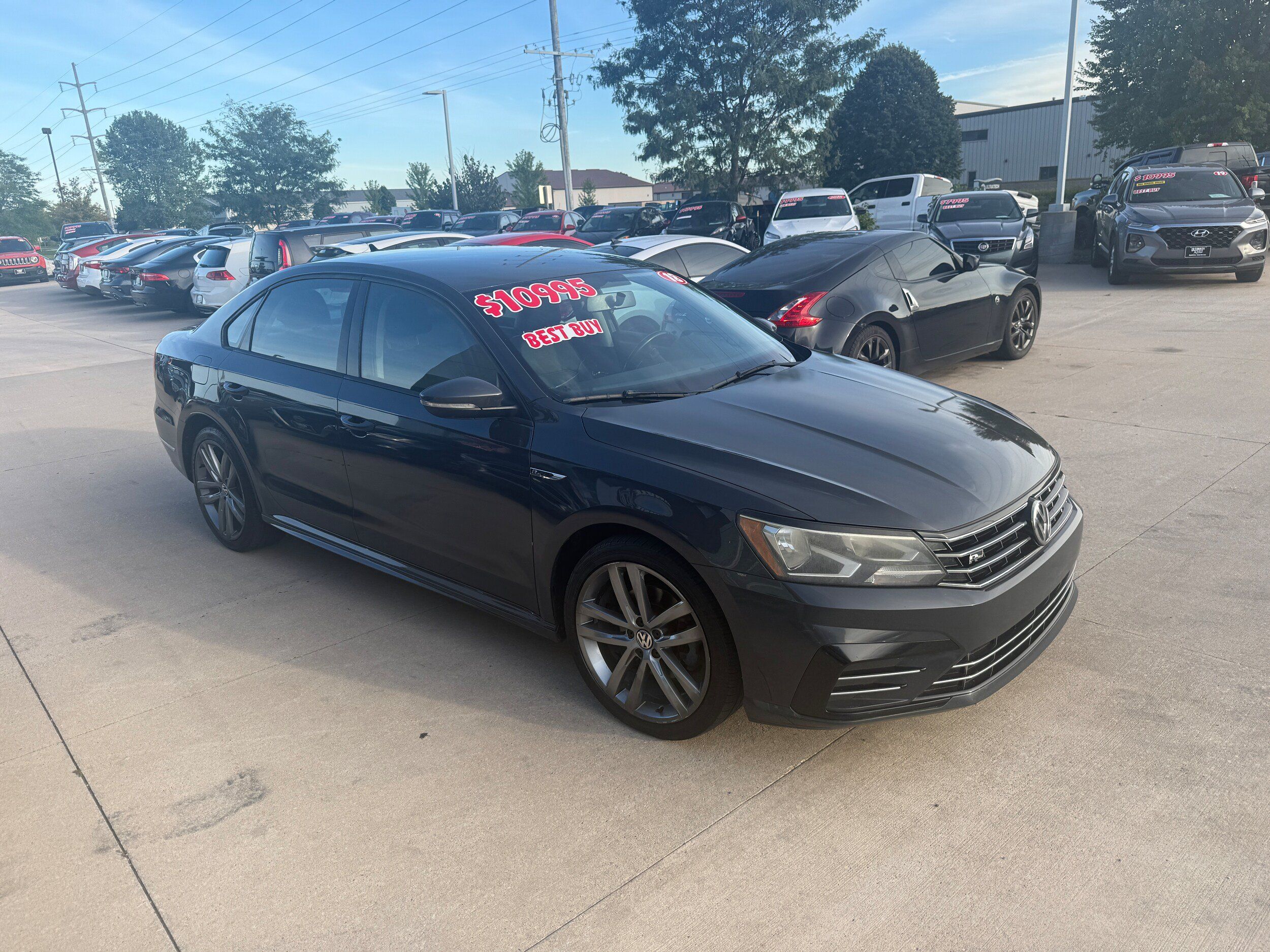 Used 2018 Volkswagen Passat 2.0T R-Line FWD image 3