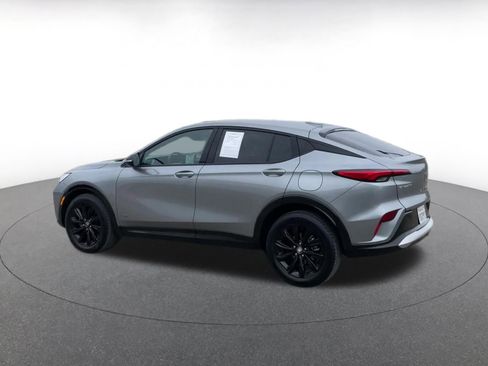 Used 2025 Buick Envista Sport Touring image 10