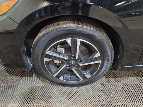Used 2024 Nissan Sentra SV FWD image 18