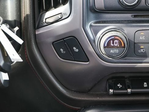 Used 2018 RAM 1500 Laramie w/ Convenience Group AWD/4WD image 14