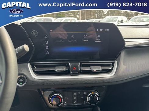 Used 2024 Chevrolet TrailBlazer LT w/ LT Cold Weather Package image 25