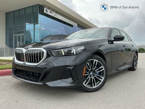 New 2026 BMW 530i w/ M Sport Package RWD image 1