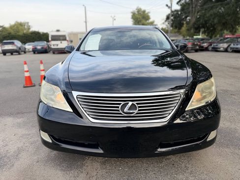 Used 2007 Lexus LS 460 L w/ Luxury Pkg RWD image 2