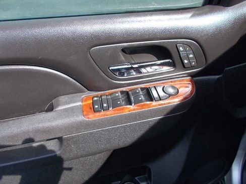 Used 2012 GMC Yukon XL SLT w/ SLT-2 Equipment Package image 30