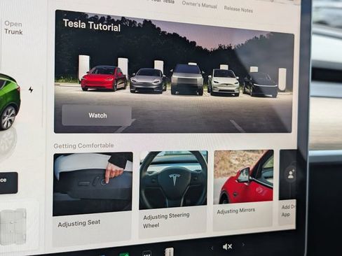 Used 2023 Tesla Model Y Long Range image 18