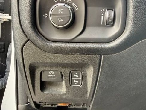 Used 2021 RAM 1500 Big Horn AWD/4WD image 27