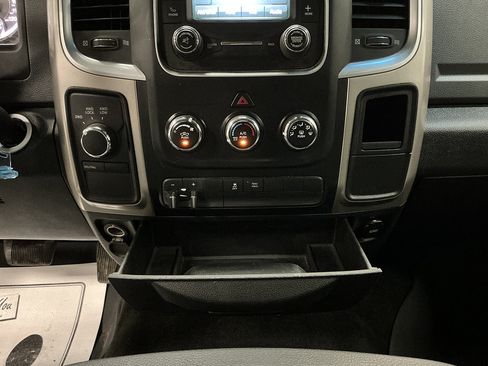 Used 2015 RAM 2500 SLT AWD/4WD image 13