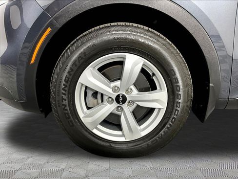 Used 2023 Kia Sorento LX FWD image 34