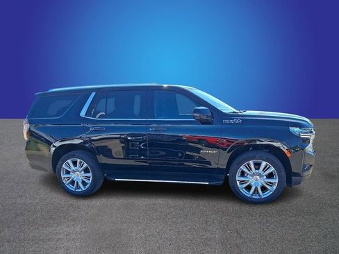 Used 2024 Chevrolet Tahoe High Country AWD/4WD image 3