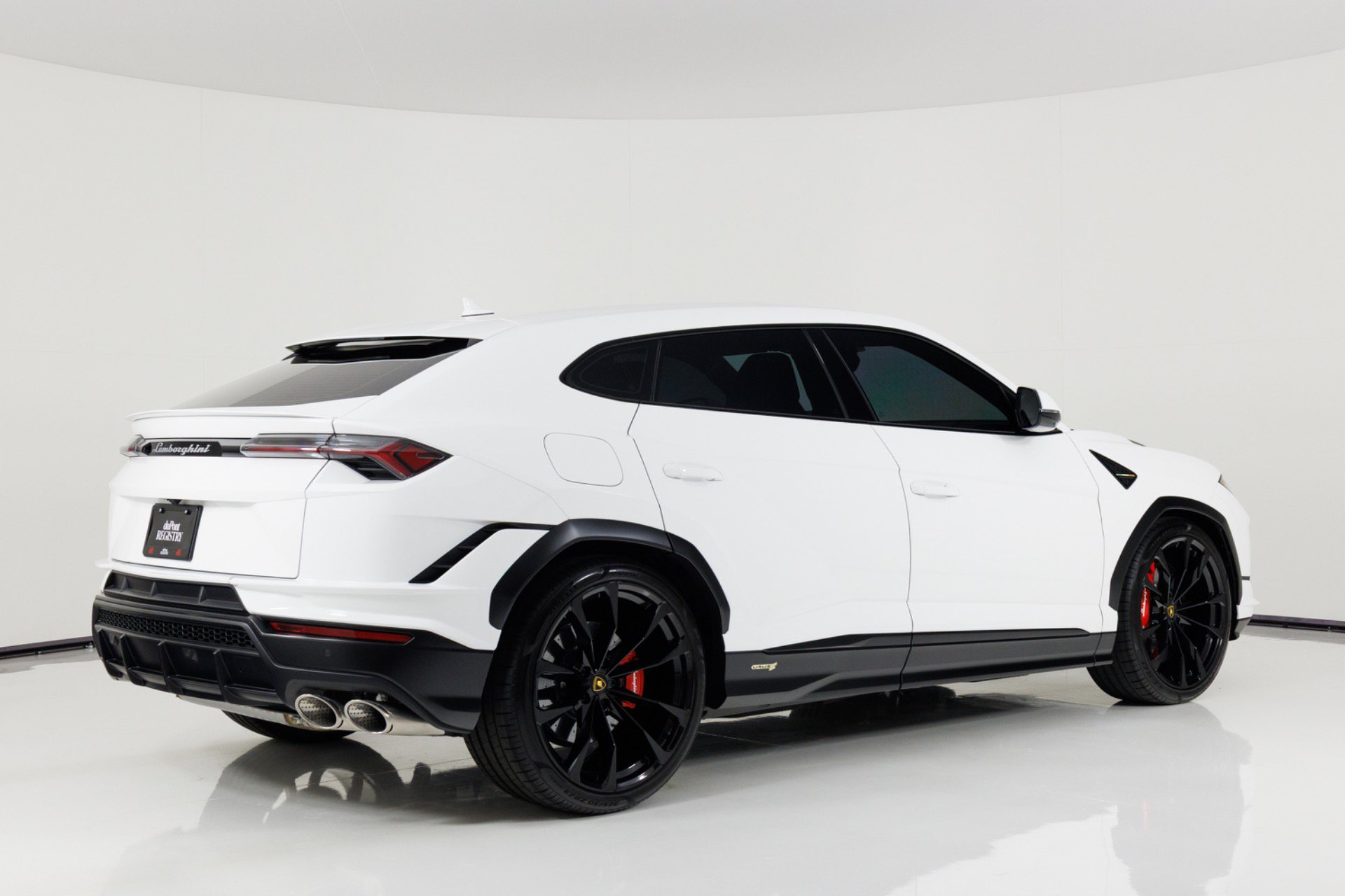 Used 2024 Lamborghini Urus S AWD/4WD image 3