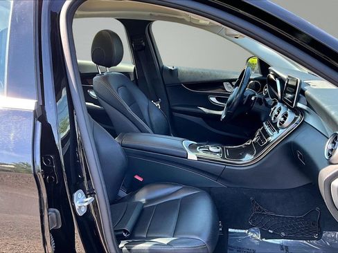 Used 2018 Mercedes-Benz C 300 4MATIC Sedan image 13