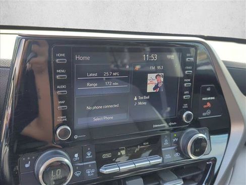 Certified 2020 Toyota Highlander XLE FWD image 20