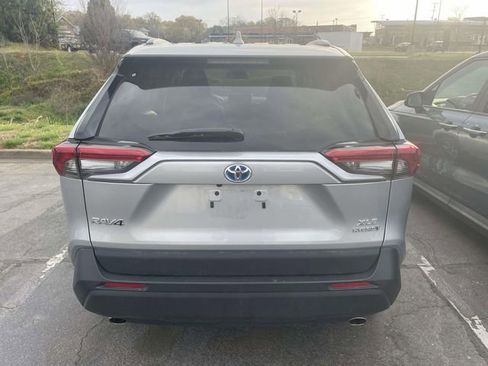 Used 2024 Toyota RAV4 XLE w/ Convenience Package image 7